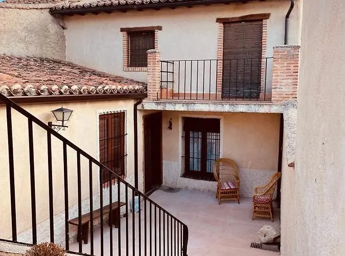 Calderon De Medina L, Ll Y Lll Venkovský dům